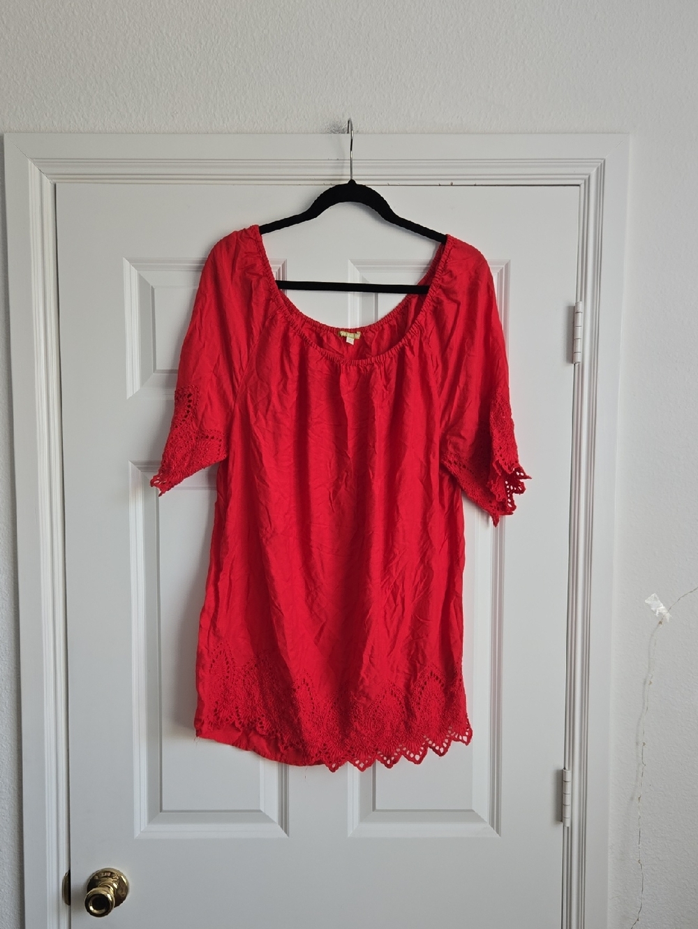 Women’s Crochet-Hem Peasant Top